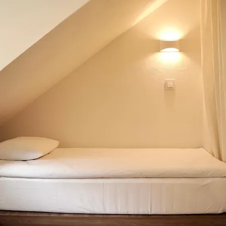 Merlini W Sercu Starego Miasta, Grodzka 19 3*