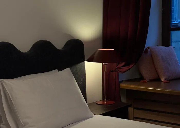 Merlini W Sercu Starego Miasta, Grodzka 19 3*